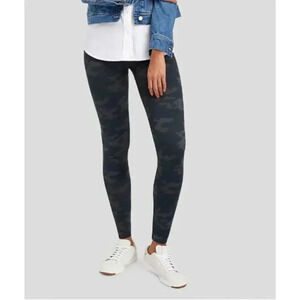 NWOT SPANX Seamless Shaping Black Camo Leggings